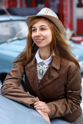 气质复古风俄罗斯美女图片写真